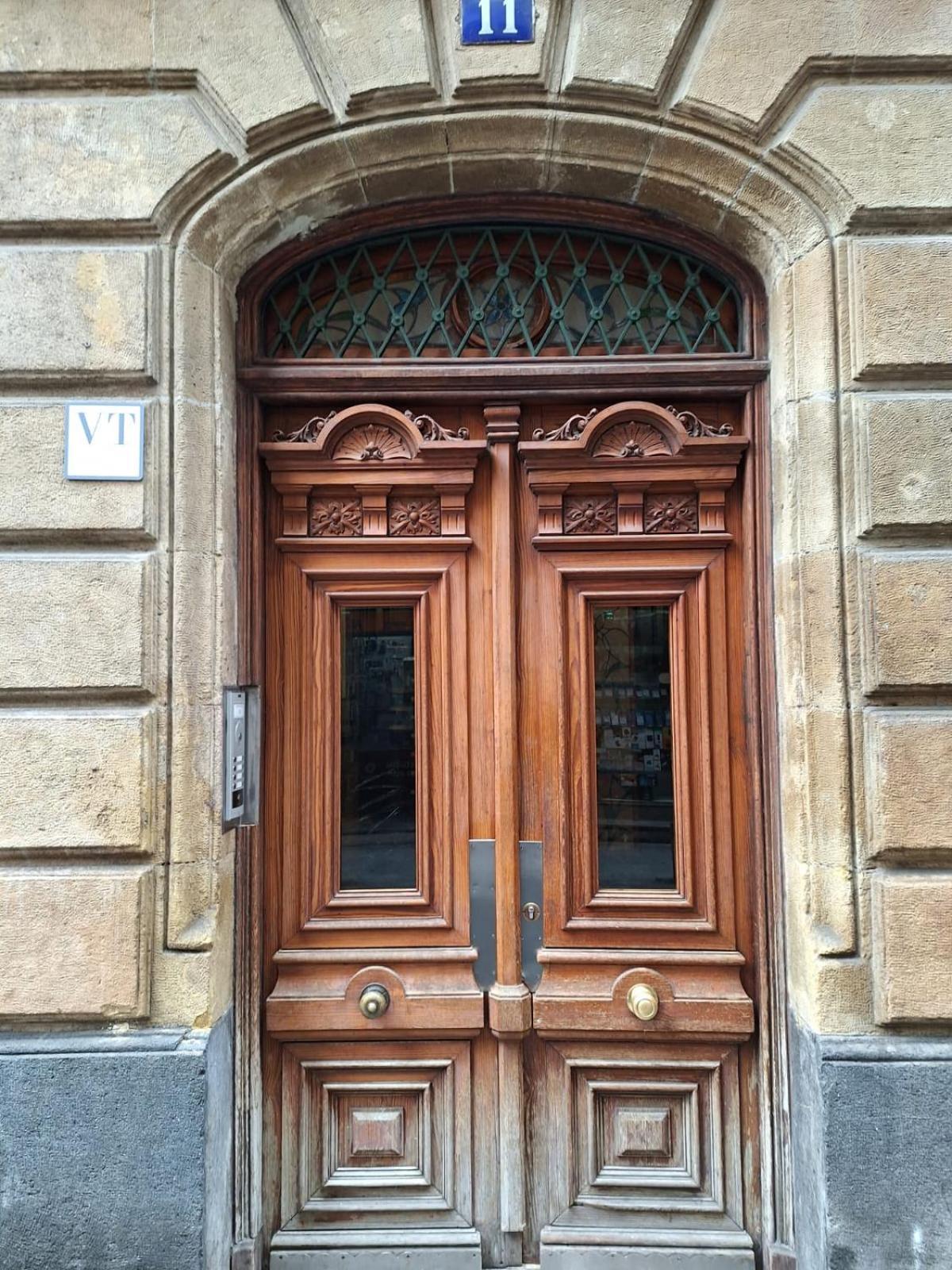 Old Town Core Next To Plaza Nueva Bilbao Exterior foto