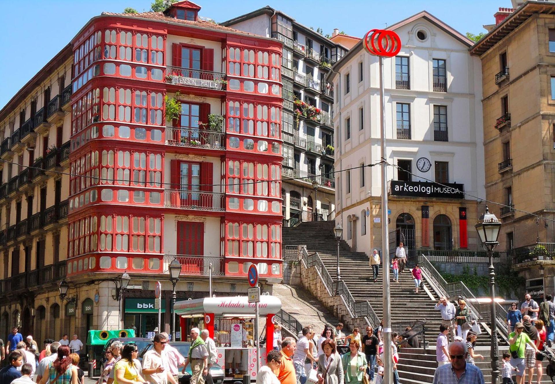 Old Town Core Next To Plaza Nueva Bilbao Exterior foto